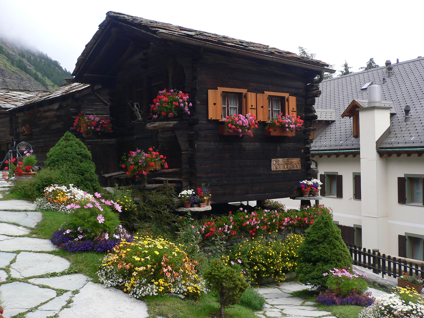 zermatt-haus.jpg
