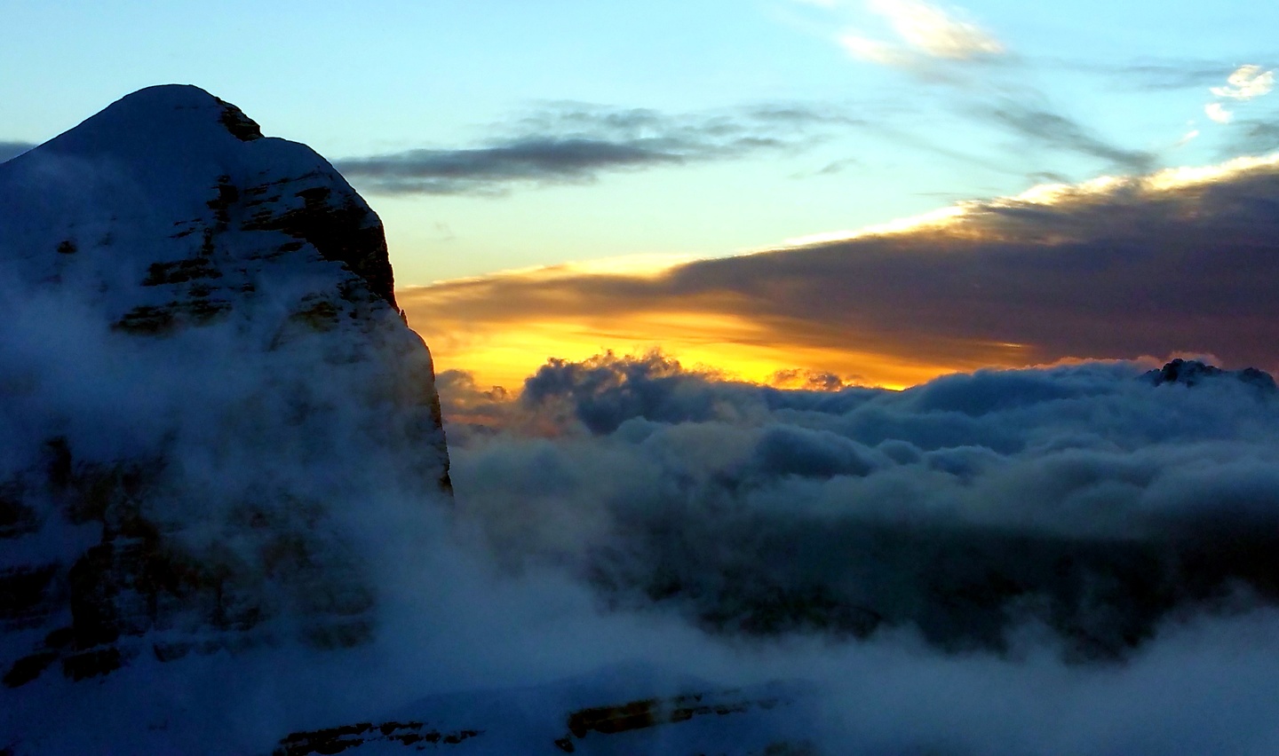 dolomitiski-sunrise.jpg