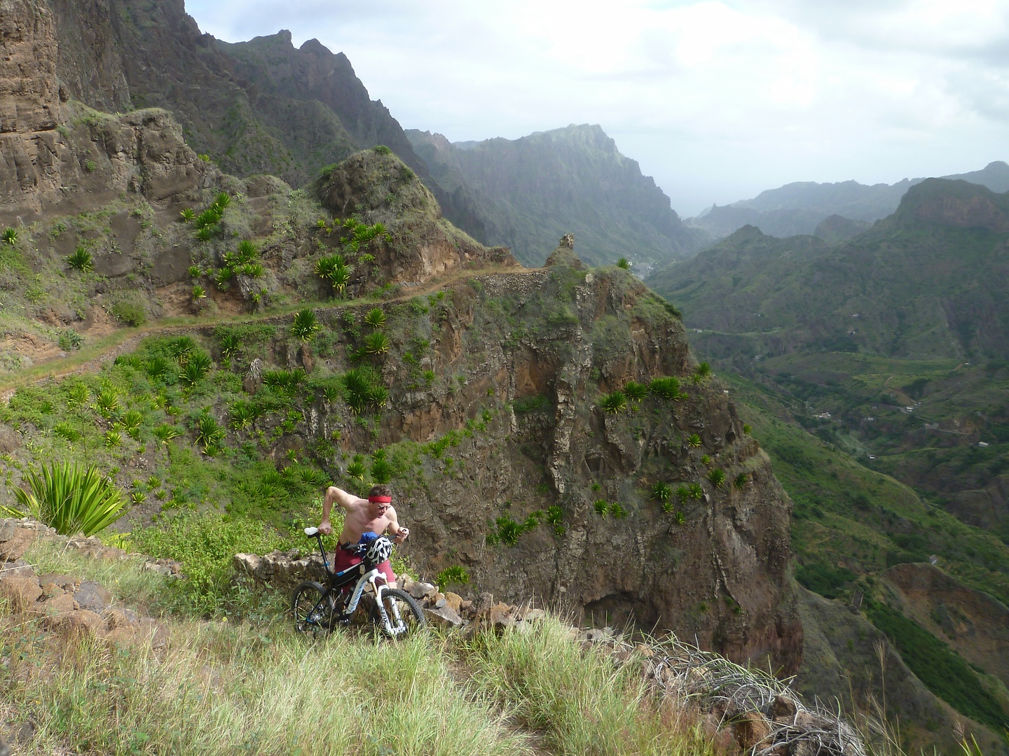 cruzinha-uphill6.jpg