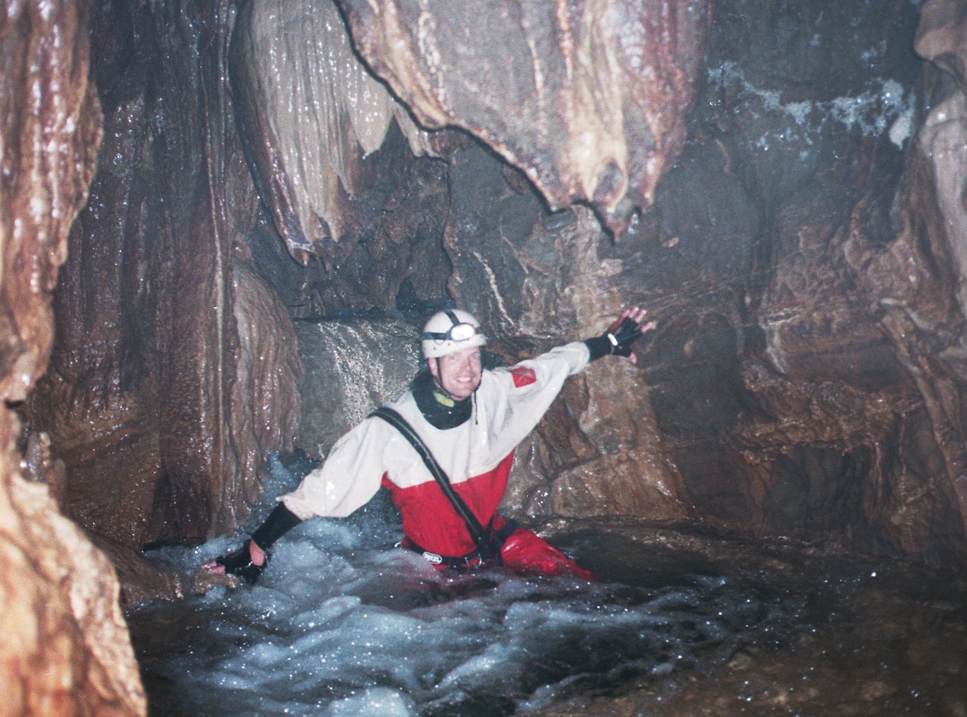 flashback-cave3.jpg