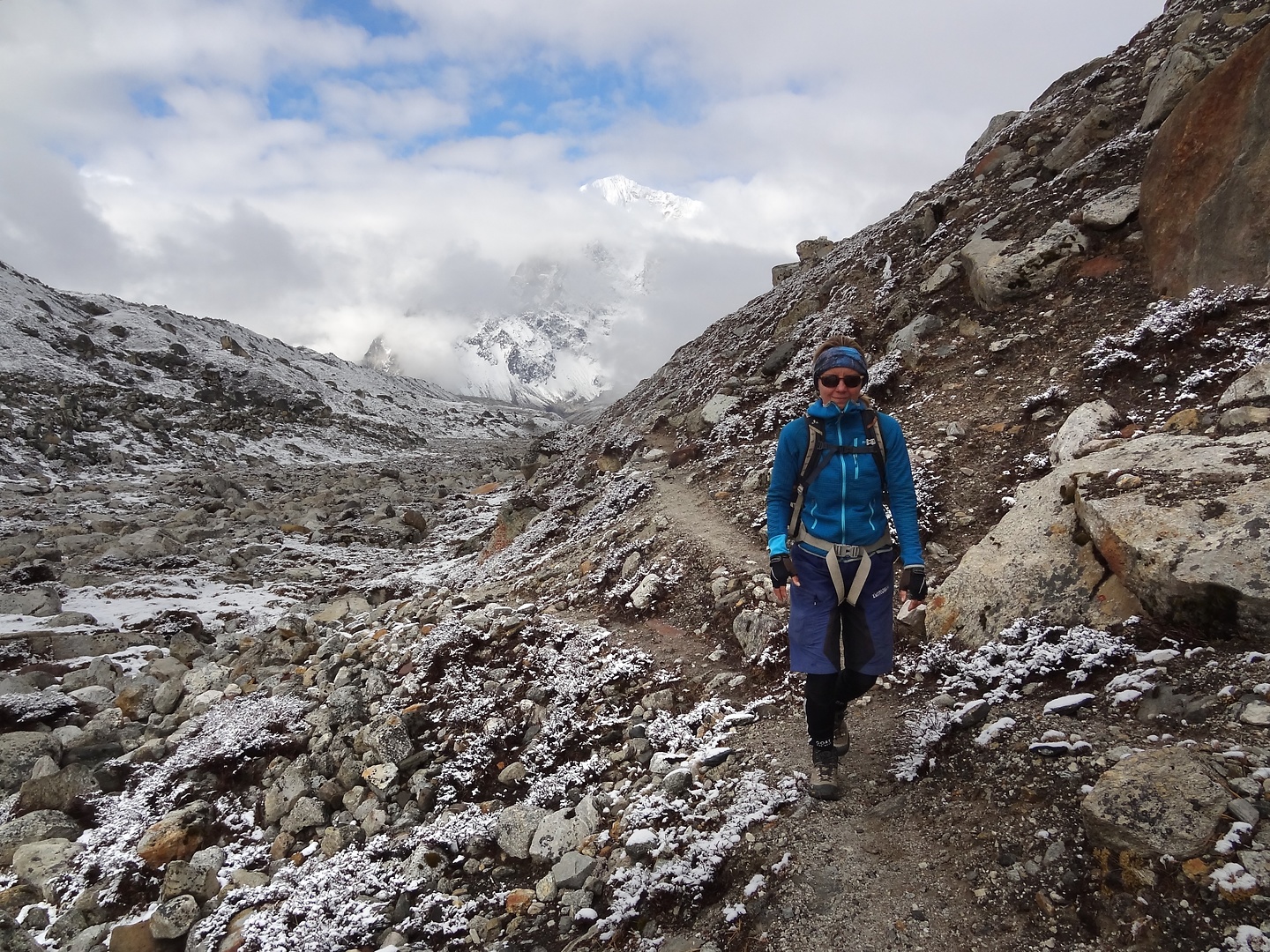 ghorakshep-hike1.jpg