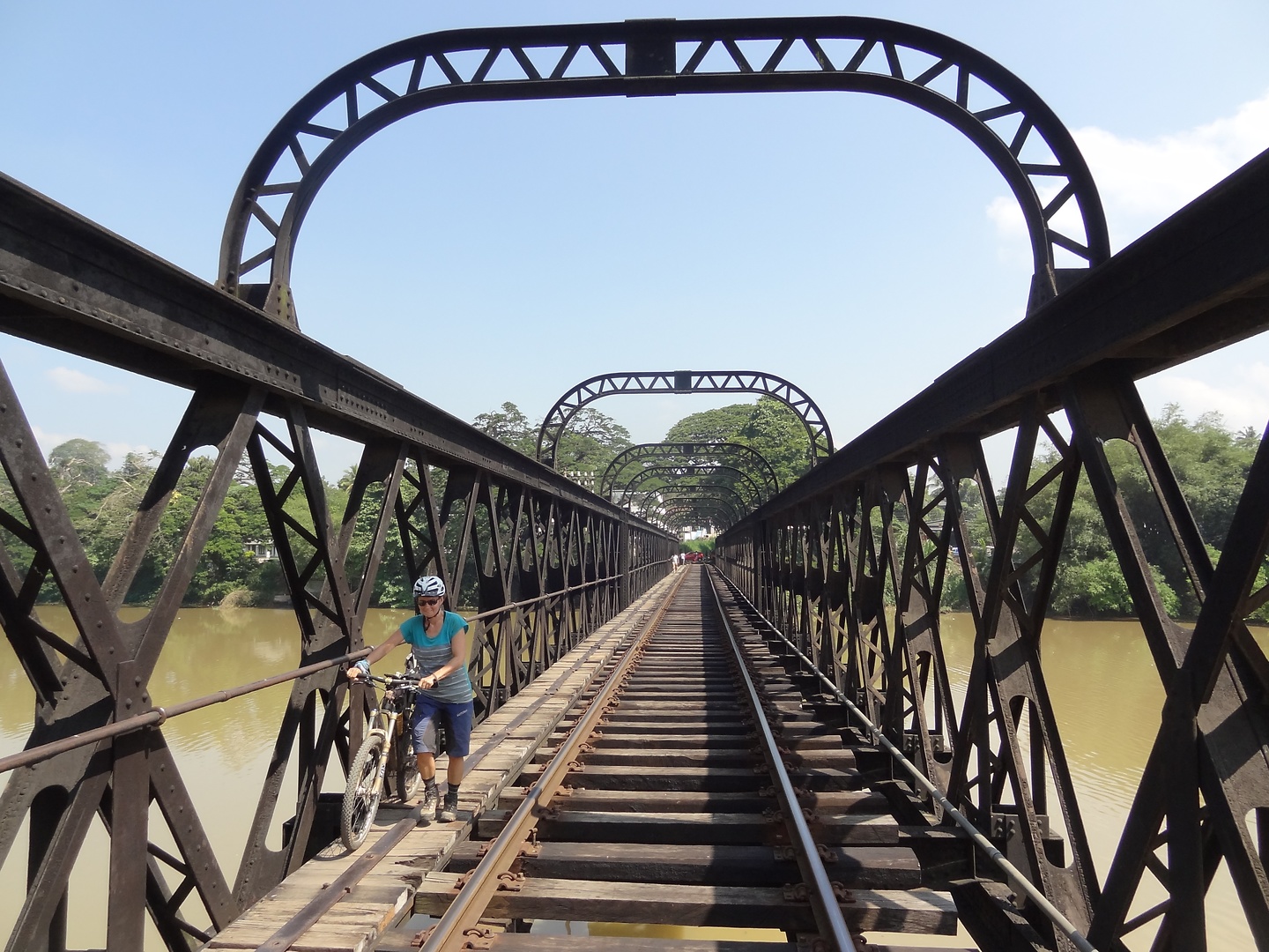 kandy-bridge.jpg