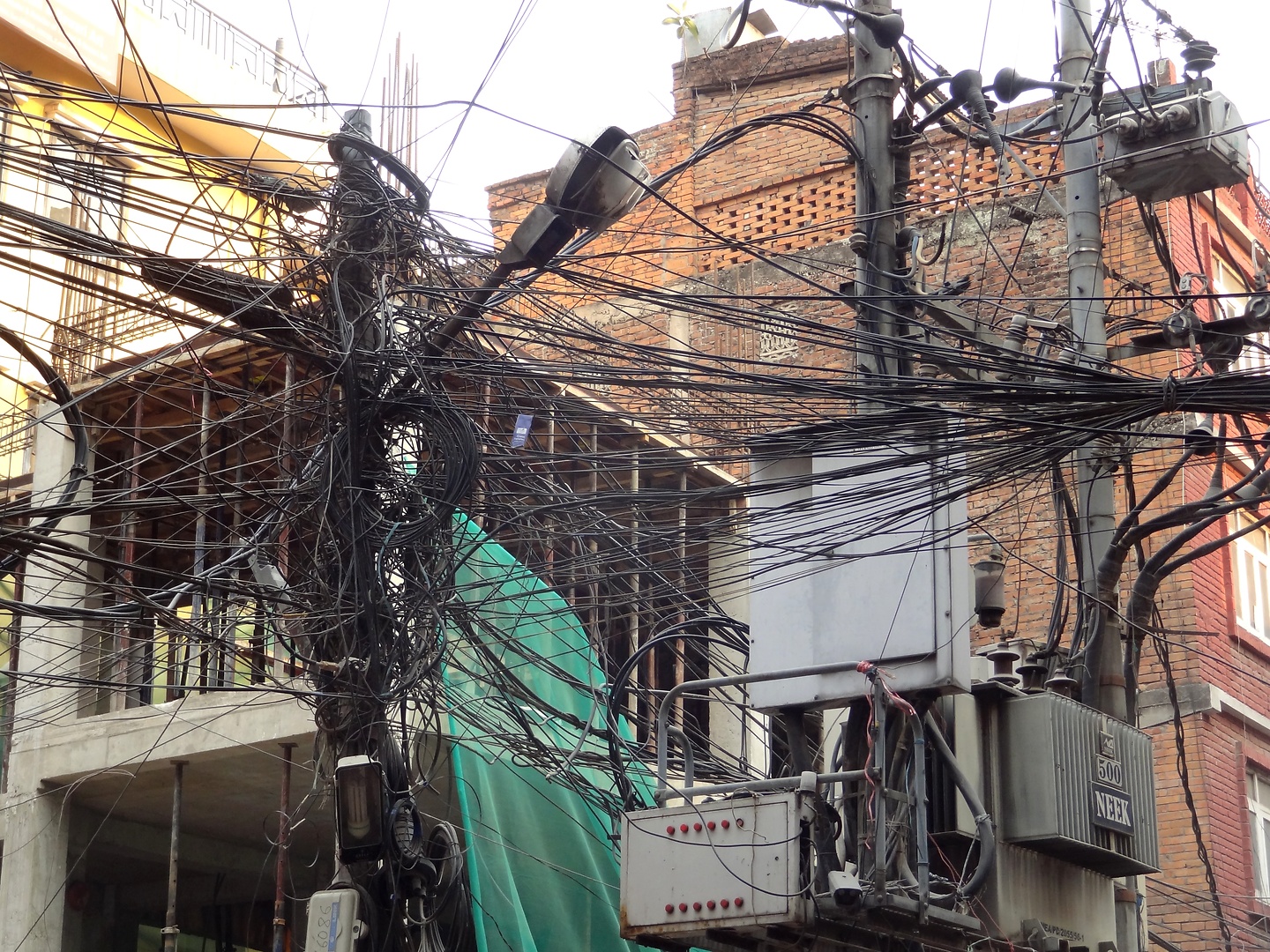 kathmandu-cables.jpg