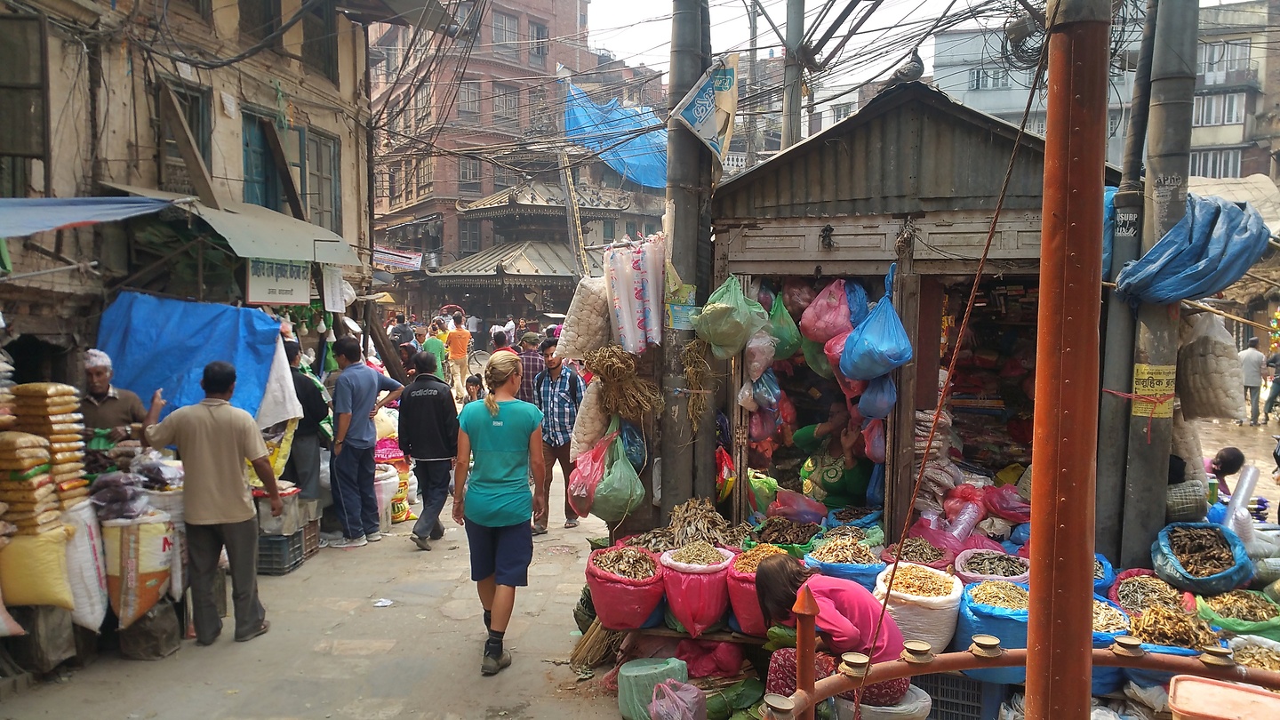 kathmandu-road3.jpg