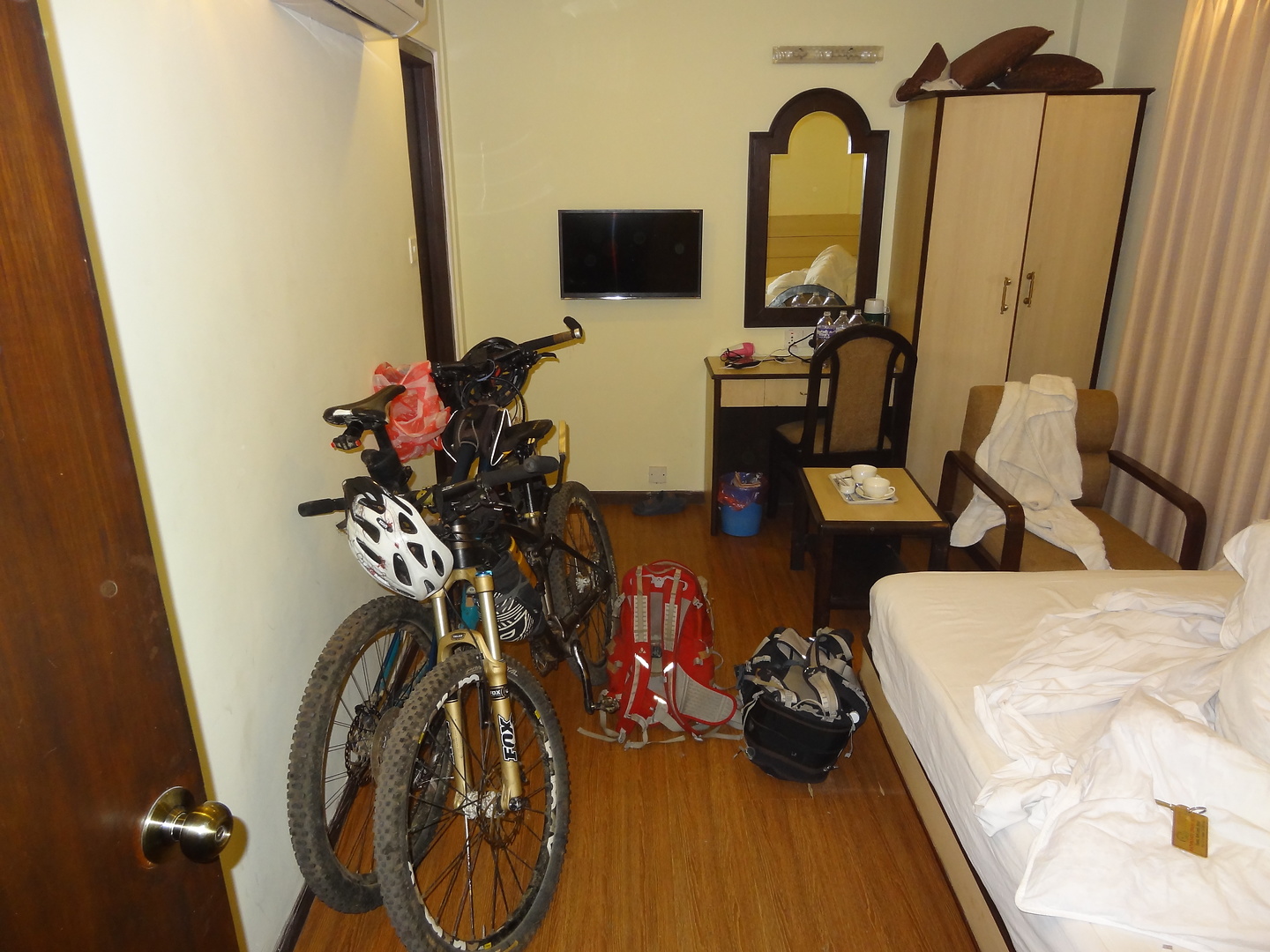 kathmandu-room.jpg