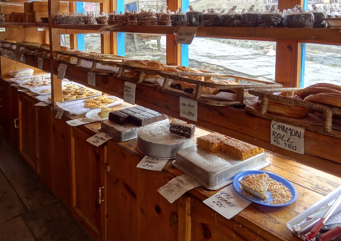 manang-bakery.jpg