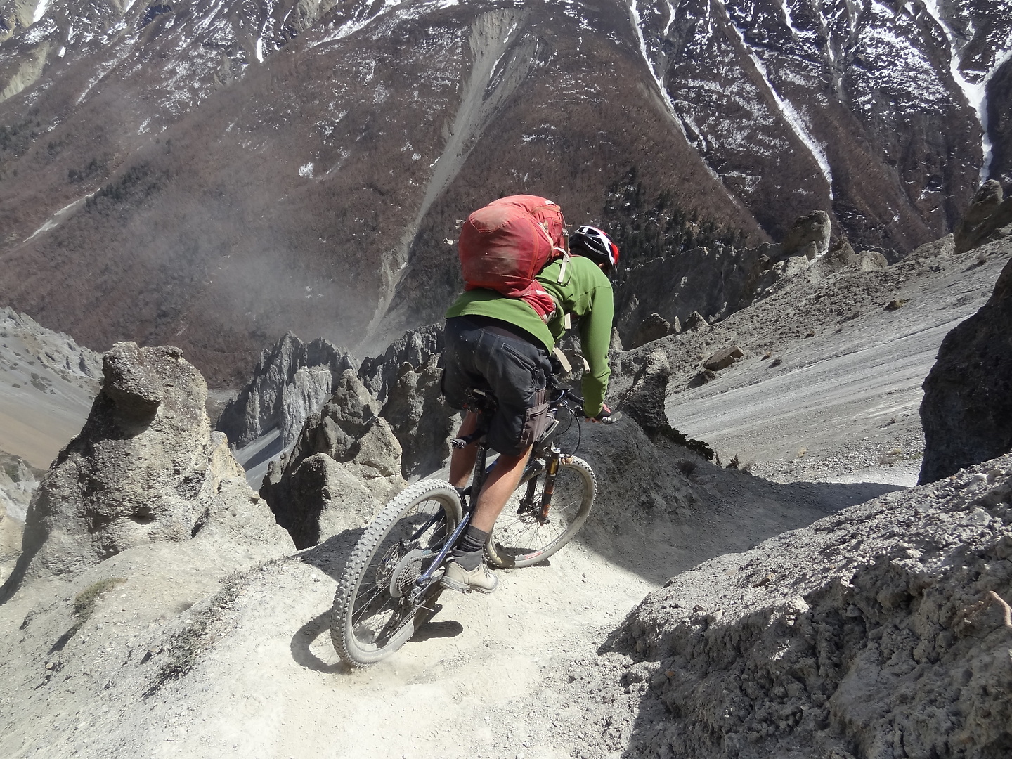 tilichobase-trail03.jpg