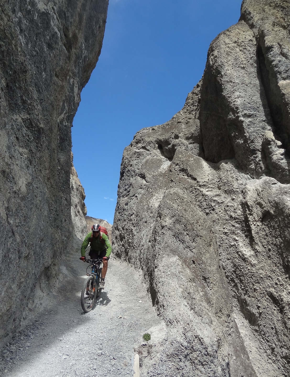 tilichobase-trail05.jpg