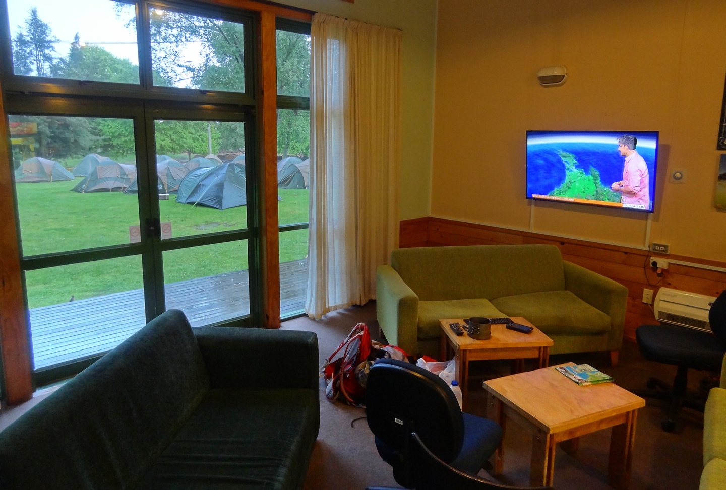 whakarewarewa-livingroom.jpg