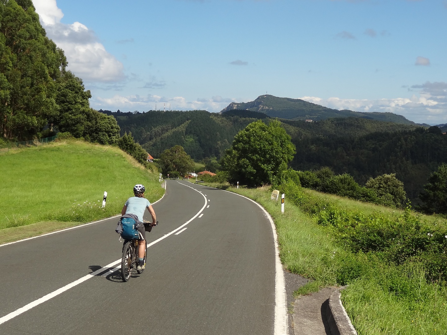 lekeitio-road.jpg