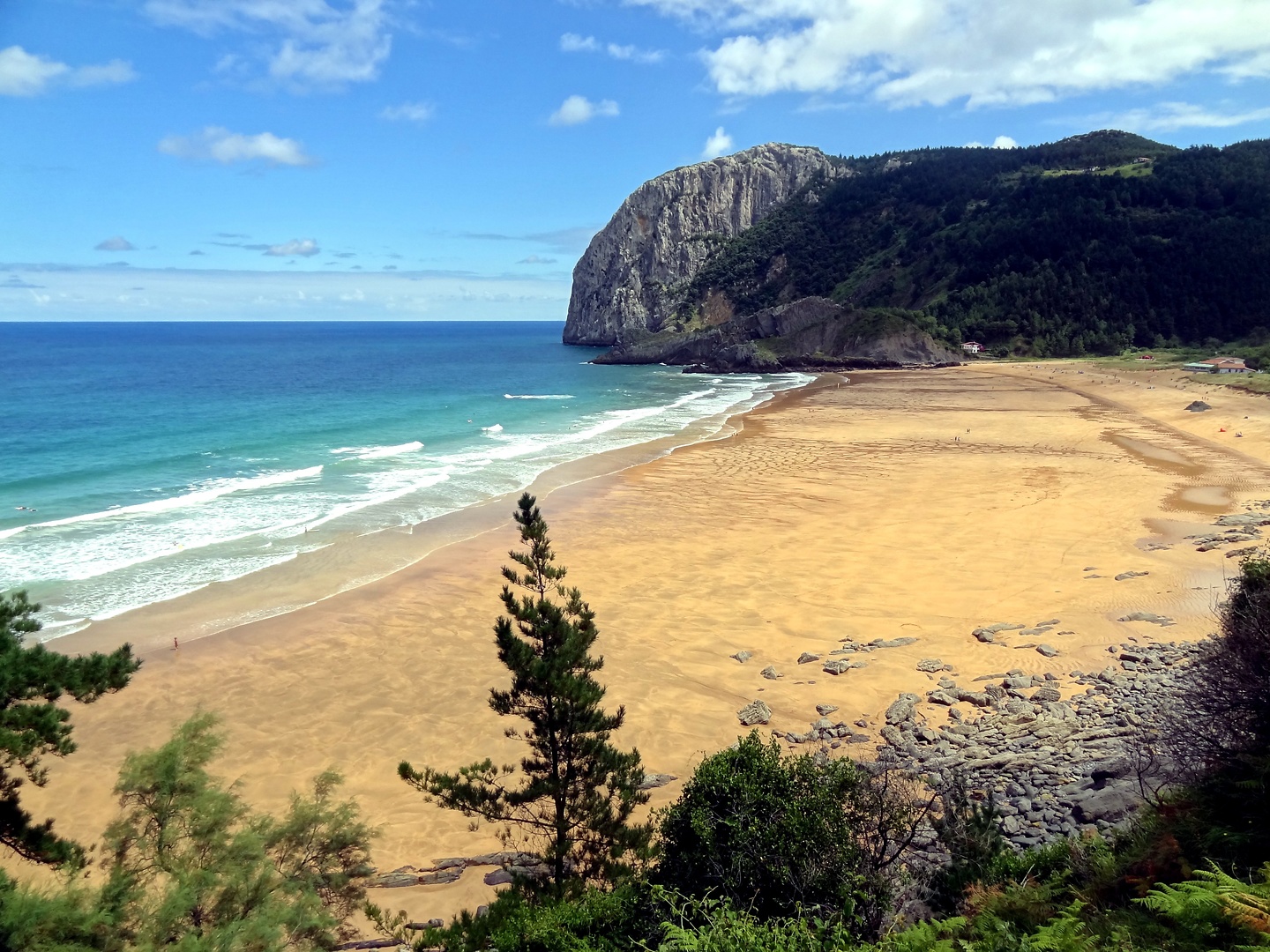 mundaka-playalaga1.jpg