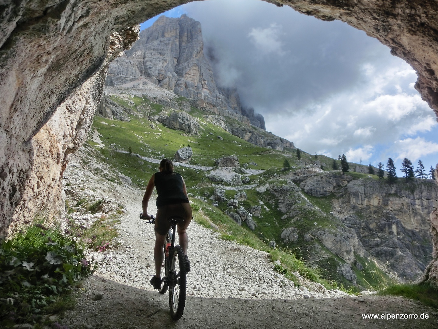 lagazuoi-uphill1.jpg