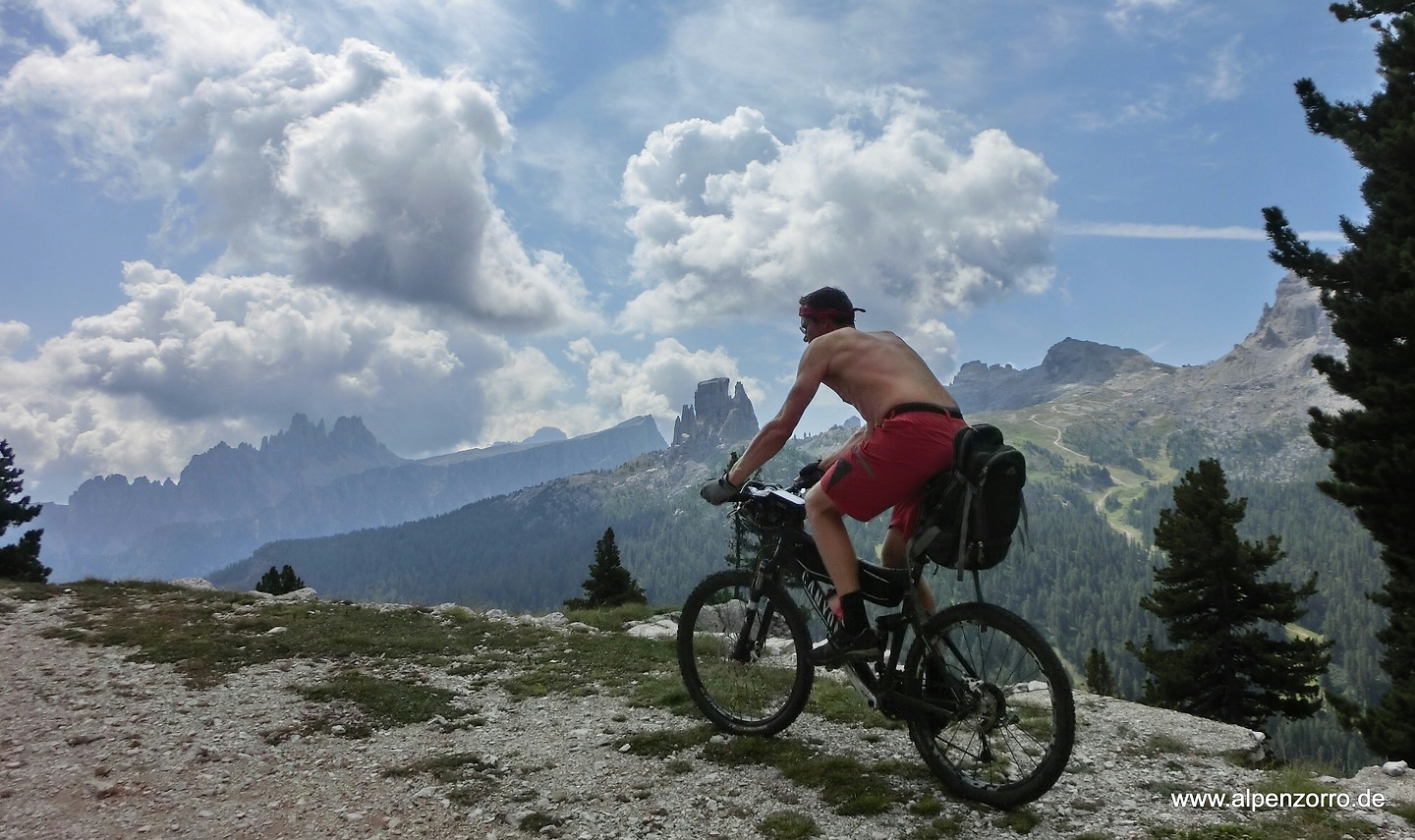 lagazuoi-uphill2.jpg