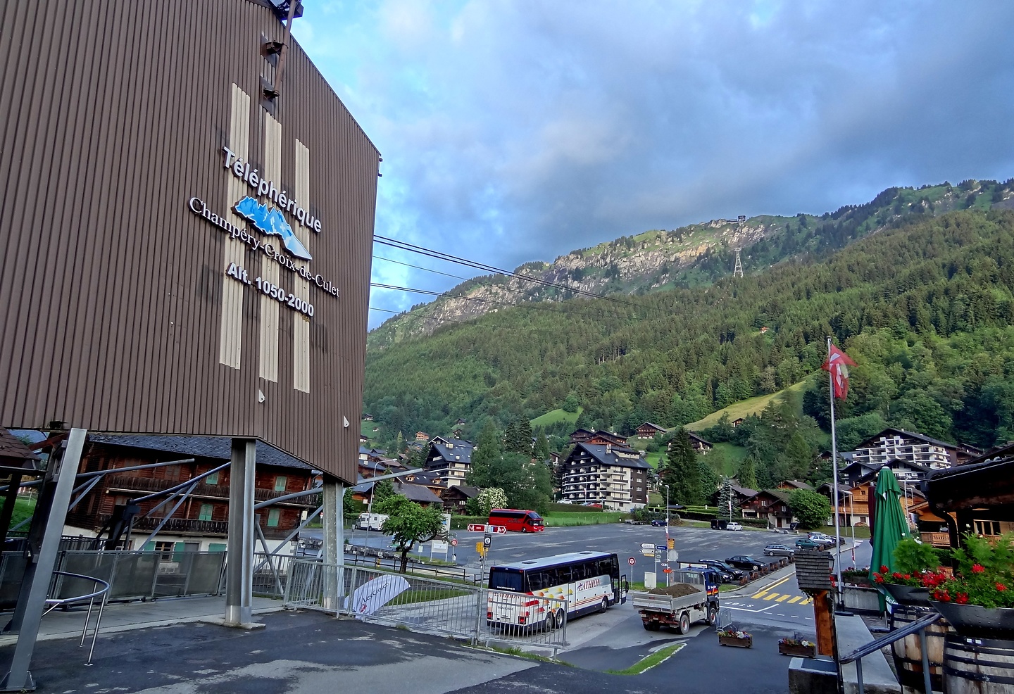 champery-cablecar.jpg