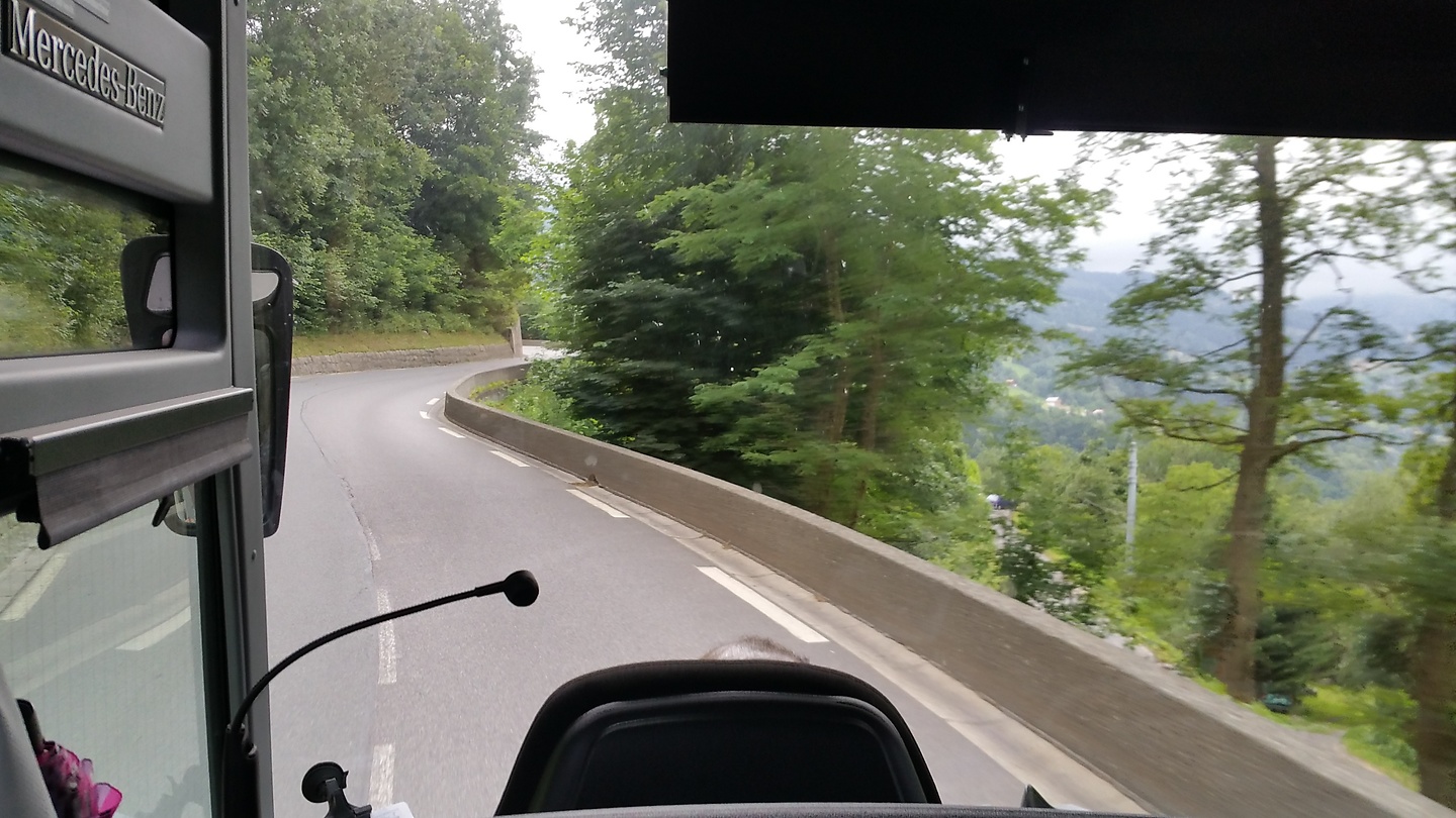 contamines-bus.jpg
