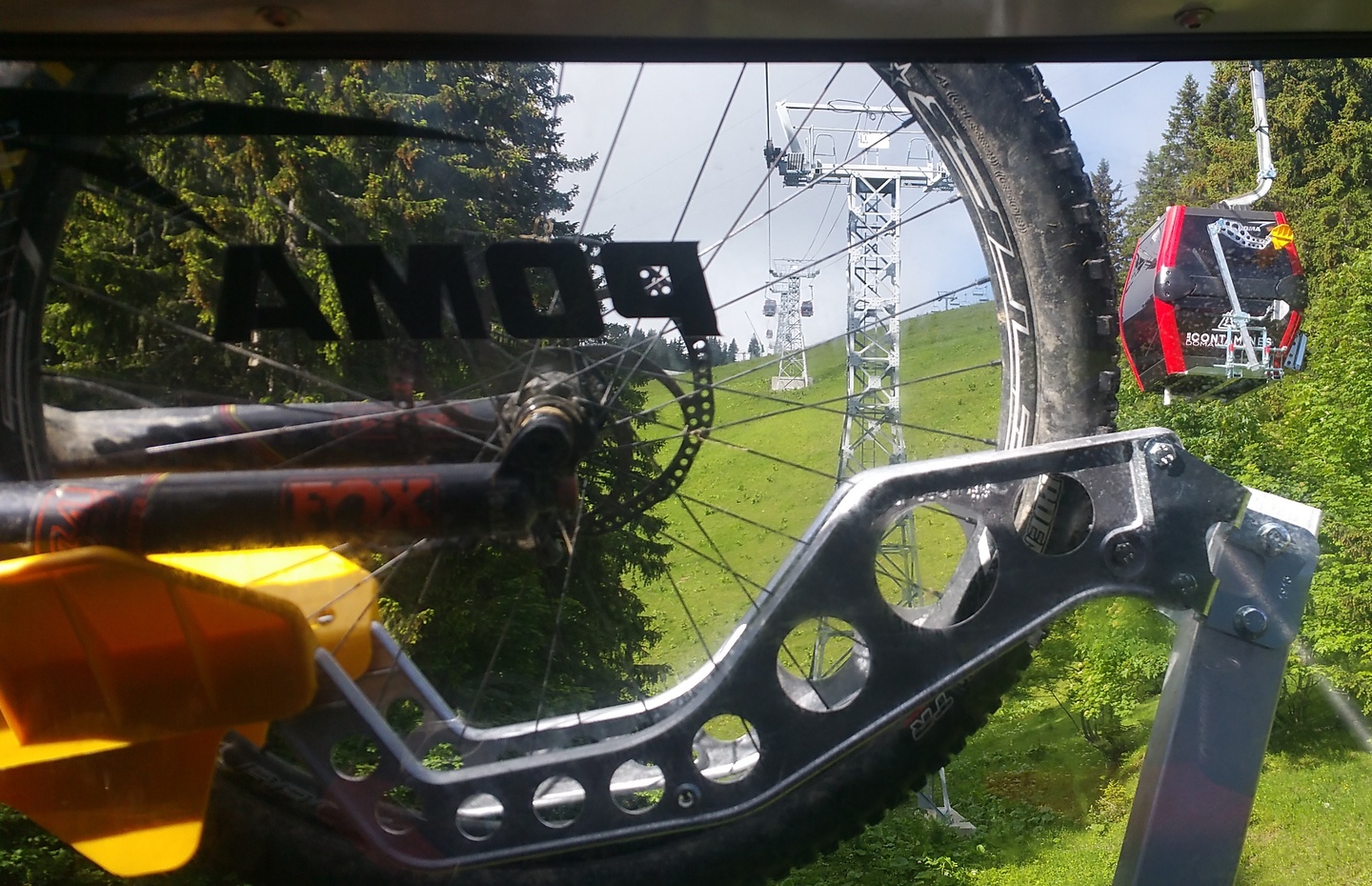 contamines-cablecar.jpg