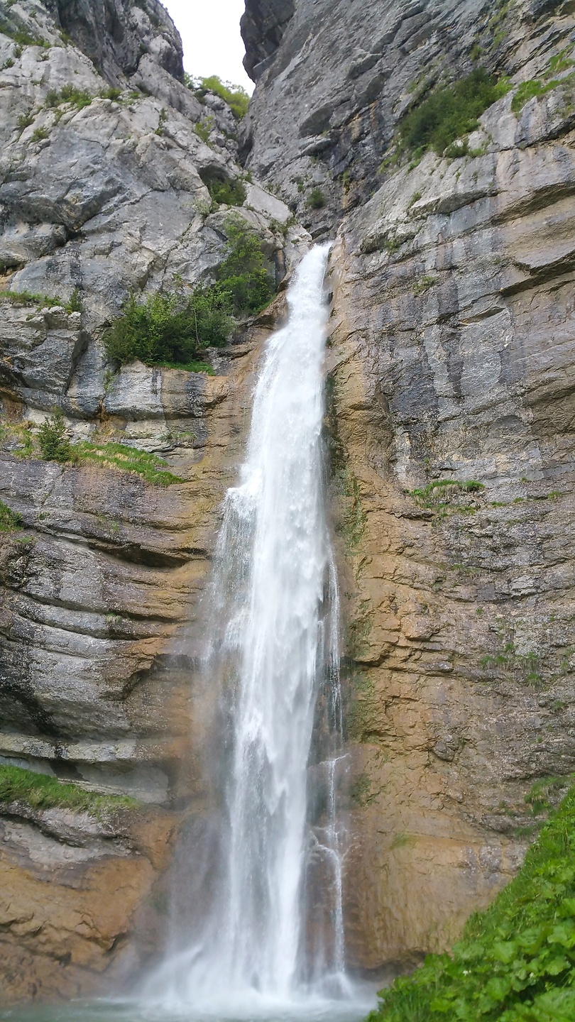 ecouges-waterfall.jpg