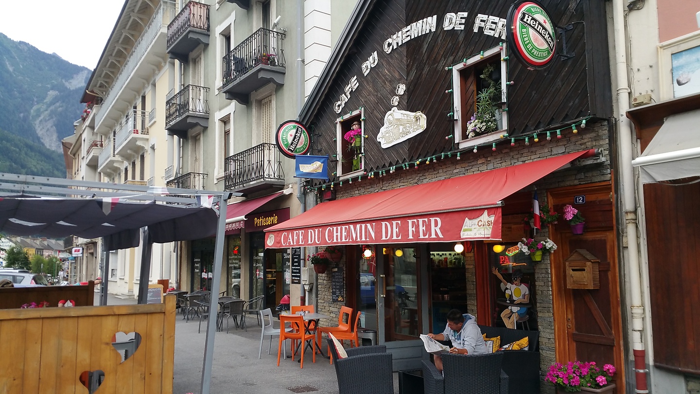 modane-cafe.jpg