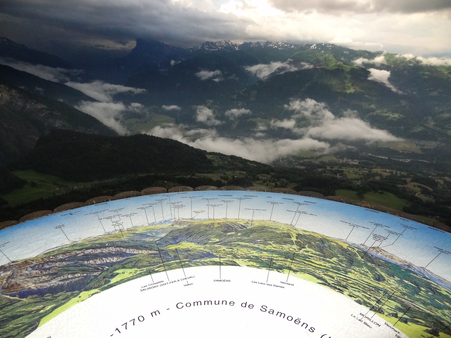 samoens-panorama.jpg