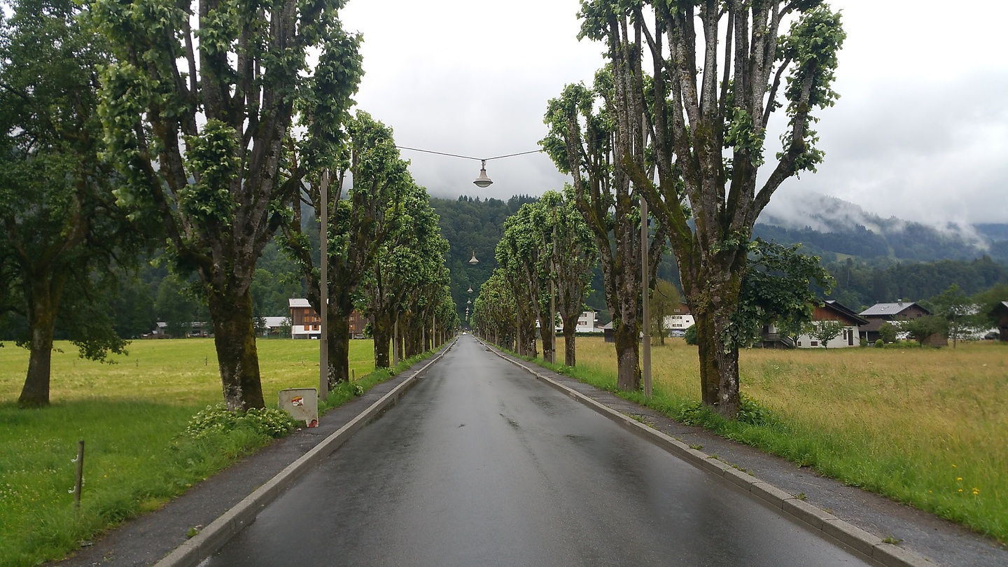 samoens-road.jpg
