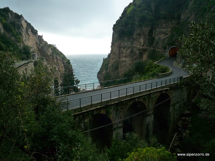 positano-strasse2.jpg