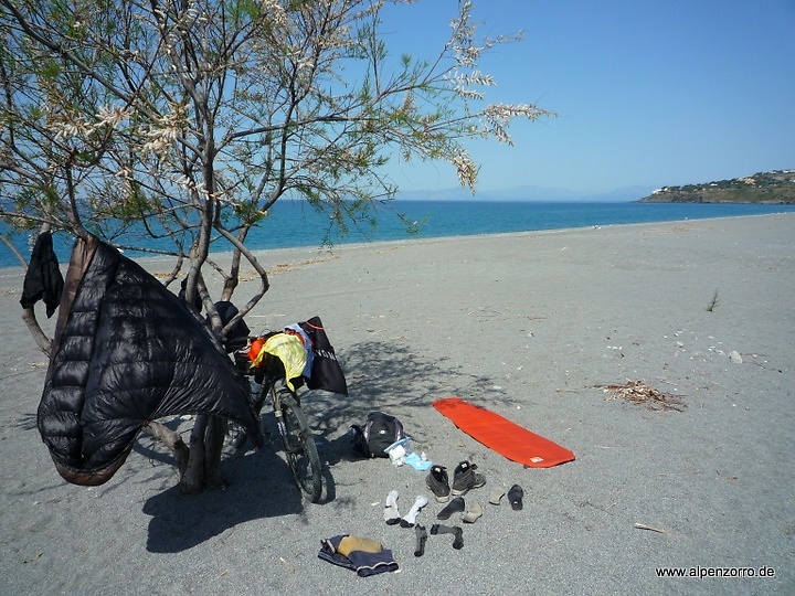 sapri-beach.jpg